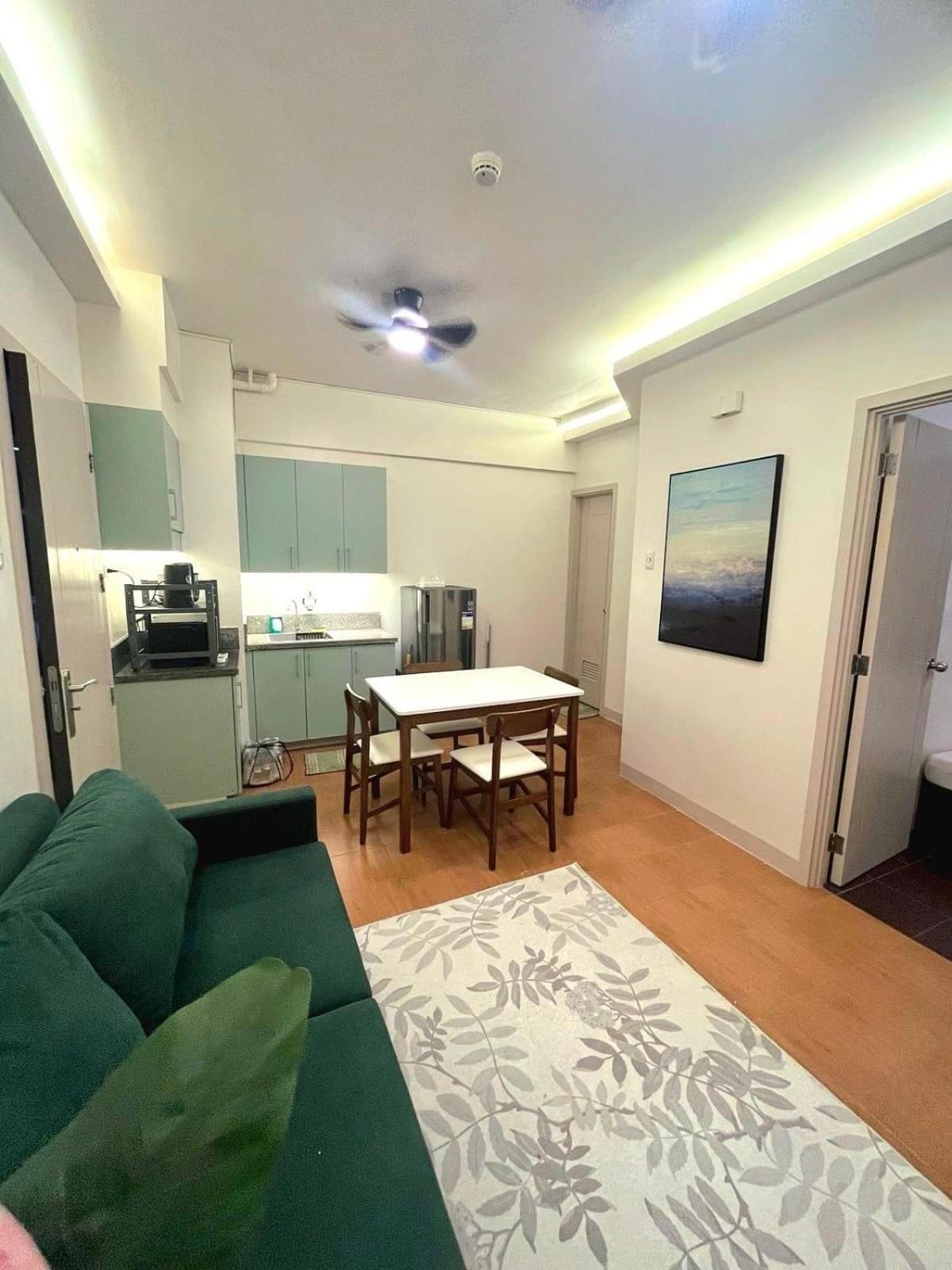 לינה וארוחת בוקר Mandaluyong Pioneer Woodlands מראה חיצוני תמונה